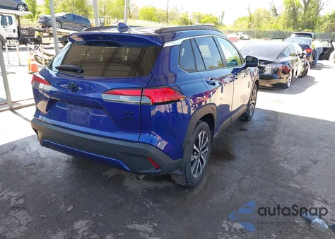 2022 Toyota Corolla Cross Xle z USA, uszkodzony, nr VIN 7MUDAABG0NV004896